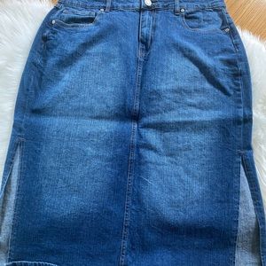 Eloquii denim skirt - washed but never worn. Size 16.